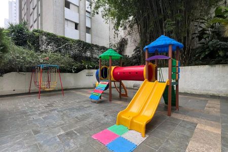 Apartamento à venda com 185m², 3 quartos e 1 vaga