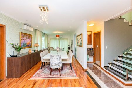 Casa à venda com 3 quartos, 320m² em Planalto Paulista, São Paulo