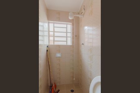 Banheiro de kitnet/studio para alugar com 1 quarto, 20m² em Mirandópolis, São Paulo