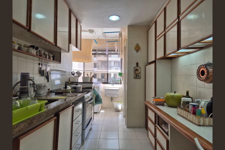 Apartamento à venda com 108m², 3 quartos e 2 vagasCozinha 