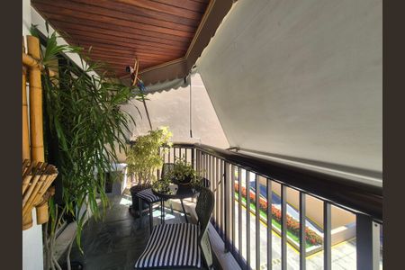 Apartamento à venda com 108m², 3 quartos e 2 vagasVaranda 