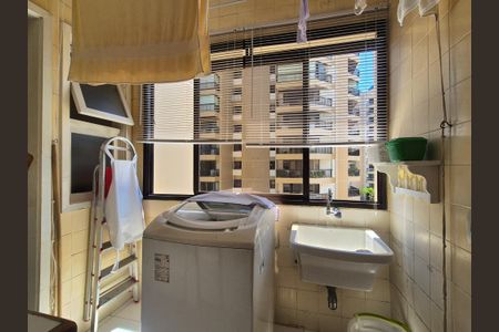 Apartamento à venda com 108m², 3 quartos e 2 vagasÁrea de Serviço 