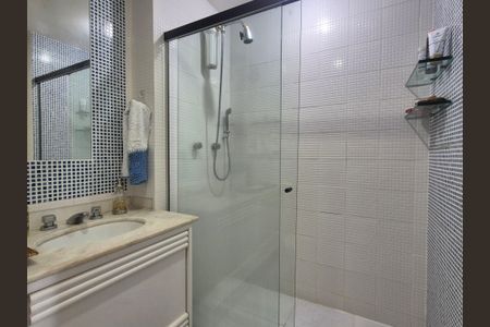 Apartamento à venda com 108m², 3 quartos e 2 vagasBanheiro 