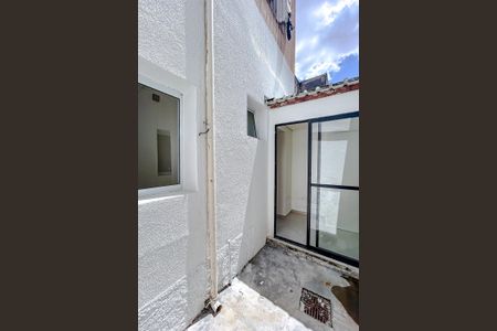 Apartamento à venda com 79m², 2 quartos e sem vagaÁrea externa