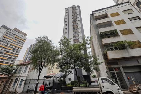 Apartamento para alugar com 30m², 1 quarto e 1 vaga Apartamento para alugar com 30m², 1 quarto e 1 vagaFachada