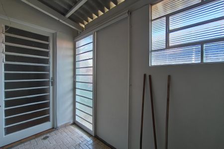 Casa para alugar com 220m², 2 quartos e 2 vagasÁrea de Serviço