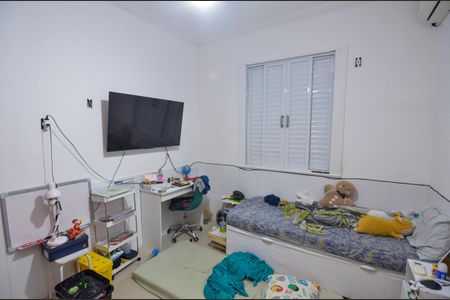 Casa à venda com 408m², 11 quartos e 3 vagas Casa à venda com 408m², 11 quartos e 3 vagasQuarto 6