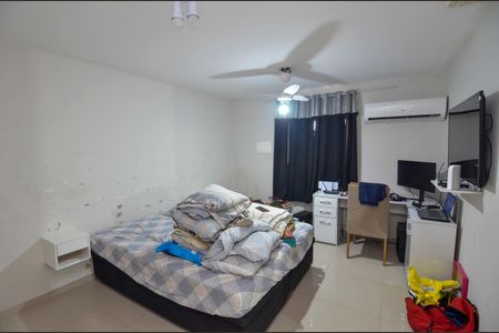 Casa à venda com 408m², 11 quartos e 3 vagas Casa à venda com 408m², 11 quartos e 3 vagasQuarto 5