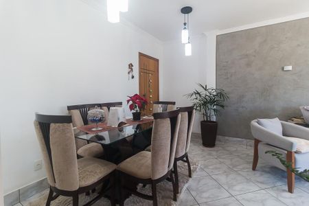 Apartamento para alugar com 66m², 2 quartos e 1 vagaSala