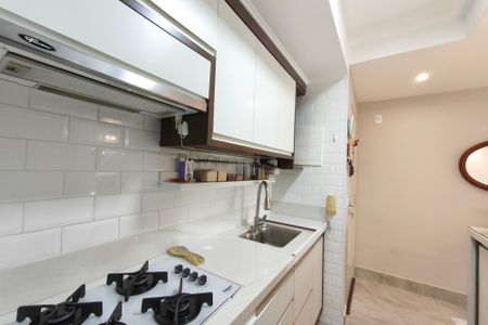 Apartamento à venda com 73m², 2 quartos e 2 vagas Apartamento à venda com 73m², 2 quartos e 2 vagasCozinha
