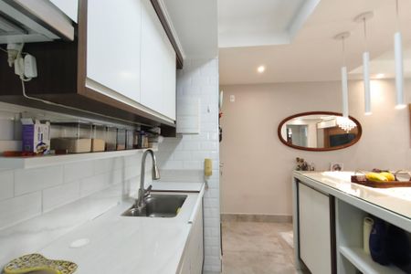 Apartamento à venda com 73m², 2 quartos e 2 vagas Apartamento à venda com 73m², 2 quartos e 2 vagasCozinha