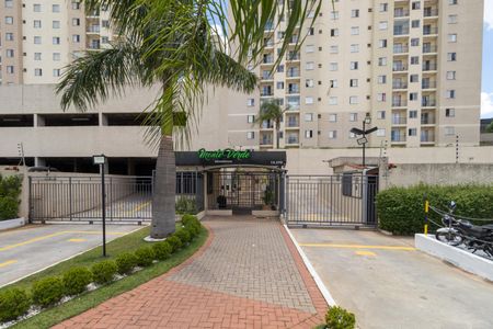 Apartamento para alugar com 49m², 2 quartos e 1 vagaFachada e portaria