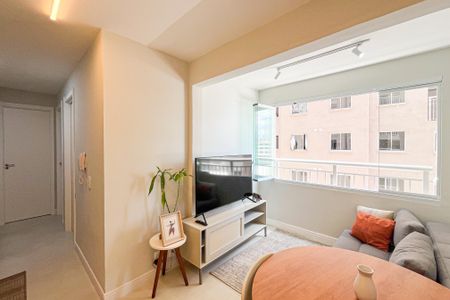 Sala de apartamento para alugar com 2 quartos, 33m² em Parque Industrial Tomas Edson, São Paulo