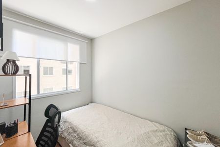 Quarto 2 de apartamento para alugar com 2 quartos, 33m² em Parque Industrial Tomas Edson, São Paulo
