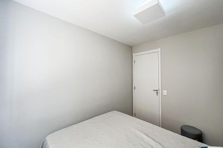Quarto 1 de apartamento para alugar com 2 quartos, 33m² em Parque Industrial Tomas Edson, São Paulo