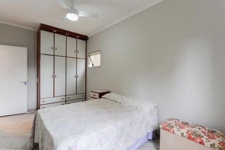 Apartamento para alugar com 195m², 3 quartos e 2 vagasQuarto 2