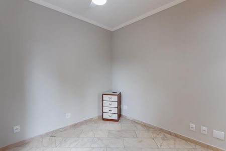 Apartamento para alugar com 195m², 3 quartos e 2 vagasSuíte