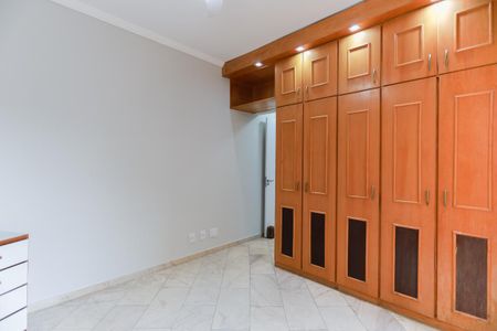 Apartamento para alugar com 195m², 3 quartos e 2 vagasSuíte