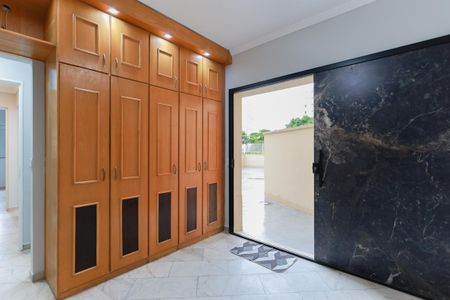 Apartamento para alugar com 195m², 3 quartos e 2 vagasSuíte