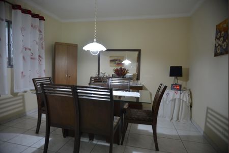 Casa à venda com 290m², 3 quartos e 3 vagasCozinha