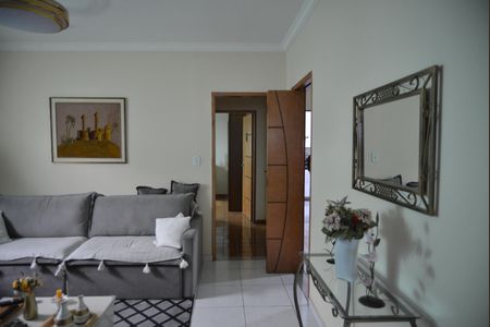 Casa à venda com 290m², 3 quartos e 3 vagasSala