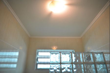 Casa à venda com 290m², 3 quartos e 3 vagasBanheiro da Suíte 2