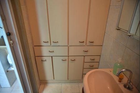 Casa à venda com 290m², 3 quartos e 3 vagasBanheiro Social 2