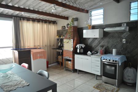 Casa à venda com 290m², 3 quartos e 3 vagasÁrea de Serviço