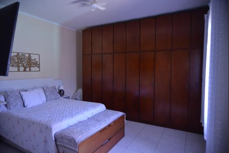 Casa à venda com 290m², 3 quartos e 3 vagasQuarto Suite 1