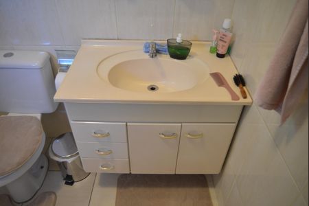 Casa à venda com 290m², 3 quartos e 3 vagasBanheiro da Suíte 1