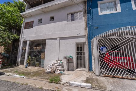 Casa para alugar com 100m², 2 quartos e sem vagaFachada