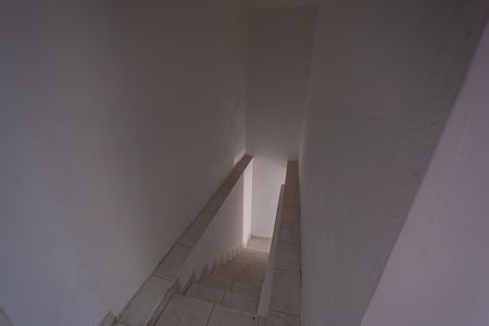 Casa para alugar com 100m², 2 quartos e sem vagaEscada