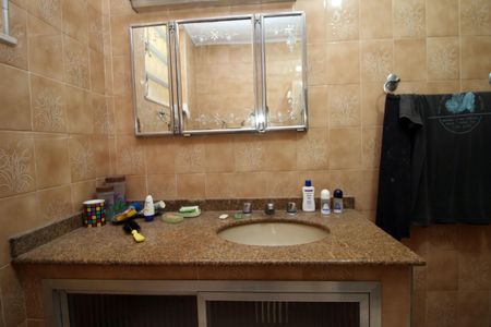 Apartamento à venda com 74m², 3 quartos e 1 vagaBanheiro Social