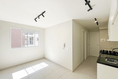 Sala de apartamento à venda com 2 quartos, 35m² em Parque Industrial Tomas Edson, São Paulo