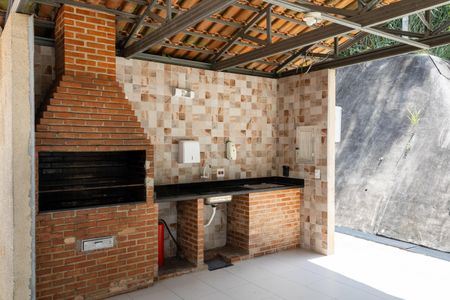 Casa para alugar com 52m², 2 quartos e 1 vaga Casa para alugar com 52m², 2 quartos e 1 vagaÁrea comum - Churrasqueira