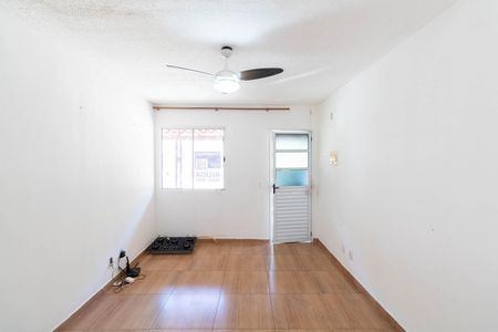 Casa para alugar com 52m², 2 quartos e 1 vaga Casa para alugar com 52m², 2 quartos e 1 vagaSala