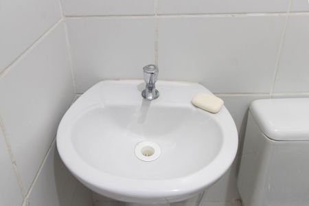 Casa para alugar com 52m², 2 quartos e 1 vaga Casa para alugar com 52m², 2 quartos e 1 vagaBanheiro