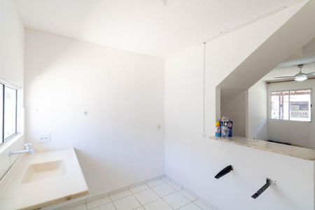 Casa para alugar com 52m², 2 quartos e 1 vaga Casa para alugar com 52m², 2 quartos e 1 vagaCozinha