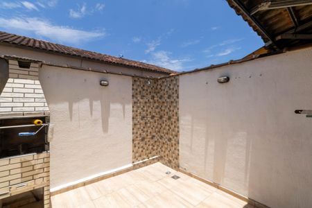 Casa para alugar com 52m², 2 quartos e 1 vaga Casa para alugar com 52m², 2 quartos e 1 vagaÁrea de Serviço