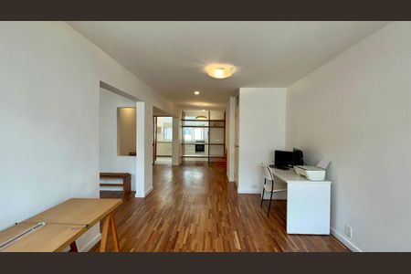 Apartamento para alugar com 100m², 2 quartos e 1 vaga Apartamento para alugar com 100m², 2 quartos e 1 vagaSala