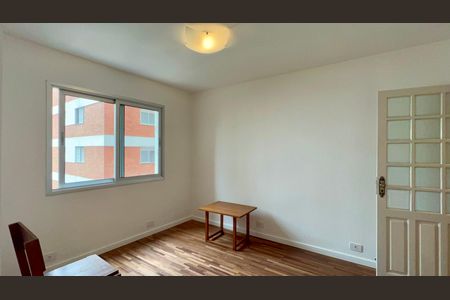 Apartamento para alugar com 100m², 2 quartos e 1 vaga Apartamento para alugar com 100m², 2 quartos e 1 vagaSala de TV