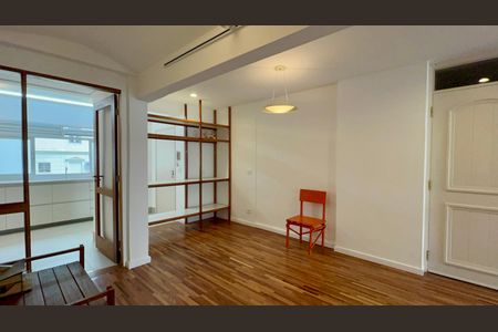 Apartamento para alugar com 100m², 2 quartos e 1 vaga Apartamento para alugar com 100m², 2 quartos e 1 vagaSala de Jantar