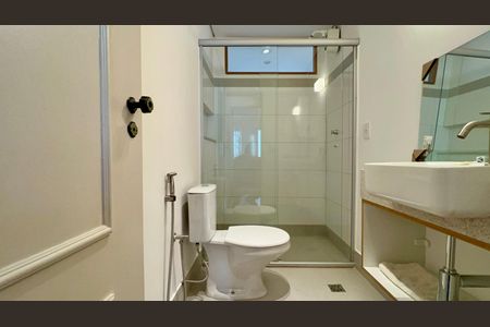 Apartamento para alugar com 100m², 2 quartos e 1 vaga Apartamento para alugar com 100m², 2 quartos e 1 vagaBanheiro