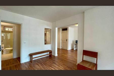 Apartamento para alugar com 100m², 2 quartos e 1 vaga Apartamento para alugar com 100m², 2 quartos e 1 vagaSala de TV