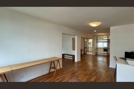 Apartamento para alugar com 100m², 2 quartos e 1 vaga Apartamento para alugar com 100m², 2 quartos e 1 vagaSala