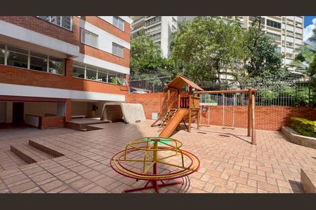 Apartamento para alugar com 100m², 2 quartos e 1 vaga Apartamento para alugar com 100m², 2 quartos e 1 vagaPlayground