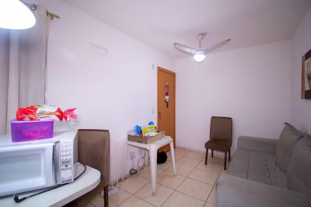 Sala de apartamento para alugar com 2 quartos, 40m² em Vila Lage, São Gonçalo