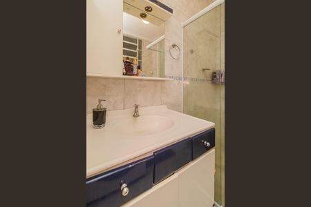 Banheiro de apartamento à venda com 1 quarto, 39m² em Centro Histórico, Porto Alegre