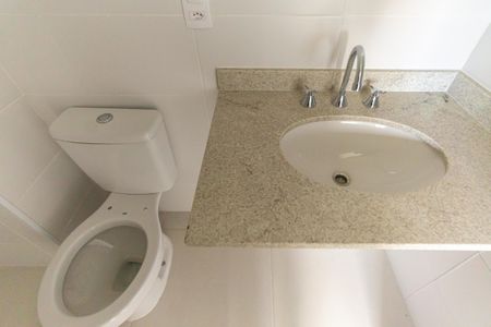 Apartamento à venda com 69m², 2 quartos e 1 vagaBanheiro Social