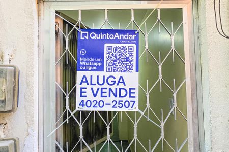 Casa para alugar com 65m², 1 quarto e sem vagaFachada casa com placa